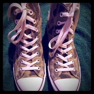 Converse Chuck Taylor hi-tops size 10